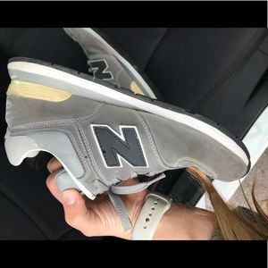 Gray NEW BALANCE shoes!
